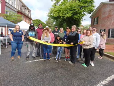 Ribboncutting photo